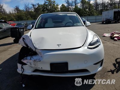 Piąte zdjęcie samochodu w środku: 2022 TESLA MODEL Y VIN:7SAYGDEE1NF565671 - miniatura