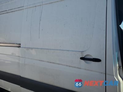 Zdjęcie 11 z 13 samochodu: 2015 MERCEDES-BENZ SPRINTER 2500 VIN:WD3PE8CC8FP106002 - miniatura