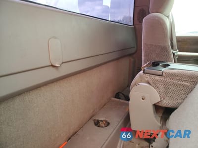 Zdjęcie 10 z 13 samochodu: 1999 CHEVROLET SILVERADO C1500 VIN:1GCEC14VXXZ186905 - miniatura