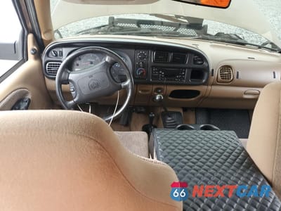 Zdjęcie 8 z 14 samochodu: 2001 DODGE RAM 2500 VIN:3B7KF23631G183359 - miniatura