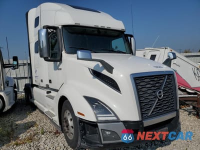 Zdjęcie 9 z 10 samochodu: 2019 VOLVO VN VNL - TRUCKS SEMI TRUCK VIN:4V4NC9EH5KN211589 - miniatura
