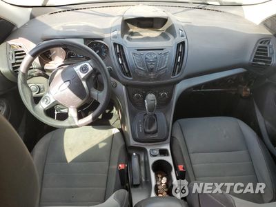 Zdjęcie 8 z 16 samochodu: 2016 FORD ESCAPE SE VIN:1FMCU0G71GUB46748 - miniatura