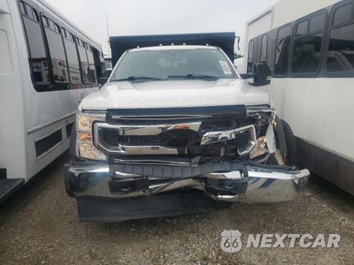 Piąte zdjęcie samochodu w środku: 2021 FORD F550 SUPER DUTY VIN:1FDUF5HT0MDA00649 - miniatura