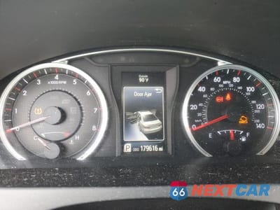 Zdjęcie 9 z 12 samochodu: 2017 TOYOTA CAMRY SE VIN:4T1BF1FKXHU677983 - miniatura