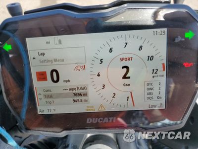 Zdjęcie 7 z 10 samochodu: 2023 DUCATI DIAVEL V4 VIN:ZDMGAR1W5PB001182 - miniatura
