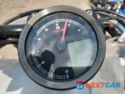 Zdjęcie 7 z 9 samochodu: 2014 YAMAHA XVS950 CU VIN:JYAVN05E2EA002048 - miniatura