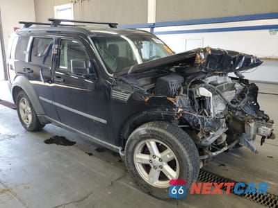 Czwarte zdjęcie samochodu z boku: 2007 DODGE NITRO SXT VIN:1D8GU28K87W569479 - miniatura