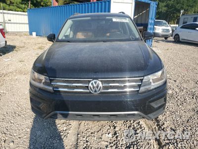 Piąte zdjęcie samochodu w środku: 2019 VOLKSWAGEN TIGUAN SE VIN:3VV3B7AX6KM156220 - miniatura