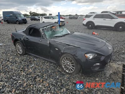 Czwarte zdjęcie samochodu z boku: 2020 FIAT 124 SPIDER CLASSICA VIN:JC1NFAEK0L0145819 - miniatura