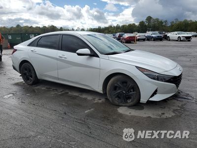 Czwarte zdjęcie samochodu z boku: 2021 HYUNDAI ELANTRA SEL VIN:5NPLM4AG7MH000624 - miniatura
