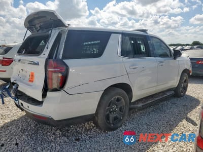 Trzecie zdjęcie samochodu z tyłu: 2024 CHEVROLET TAHOE K1500 VIN:1GNSKLED0RR371000 - miniatura
