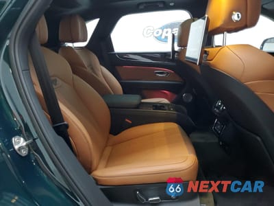 Zdjęcie 11 z 14 samochodu: 2022 BENTLEY BENTAYGA VIN:SJAAM2ZV5NC015443 - miniatura