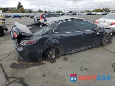 Trzecie zdjęcie samochodu z tyłu: 2022 TOYOTA CAMRY SE VIN:4T1G11BK4NU049116 - miniatura