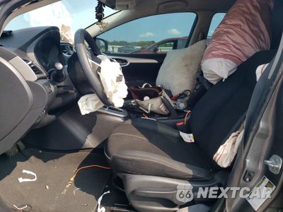 Zdjęcie 7 z 13 samochodu: 2015 NISSAN SENTRA S VIN:3N1AB7AP4FY351109 - miniatura