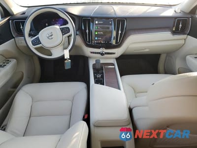Zdjęcie 8 z 14 samochodu: 2022 VOLVO XC60 B5 MOMENTUM VIN:YV4L12DK3N1962163 - miniatura