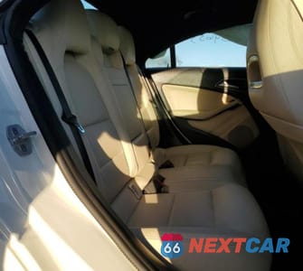 Zdjęcie 10 z 12 samochodu: 2018 MERCEDES-BENZ CLA 250 VIN:WDDSJ4EB3JN534532 - miniatura