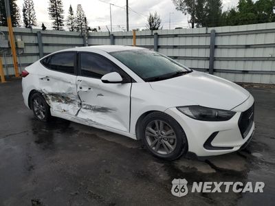 Czwarte zdjęcie samochodu z boku: 2017 HYUNDAI ELANTRA SE VIN:5NPD84LF6HH045718 - miniatura