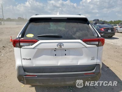 Zdjęcie 6 z 14 samochodu: 2021 TOYOTA RAV4 VIN:2T3F1RFV0MC159666 - miniatura