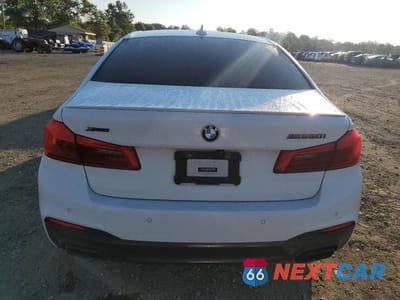 Zdjęcie 6 z 12 samochodu: 2019 BMW M550XI VIN:WBAJB9C51KB464929 - miniatura
