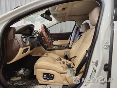 Zdjęcie 7 z 12 samochodu: 2015 JAGUAR XJL PORTFOLIO VIN:SAJWJ2GDXF8V79697 - miniatura