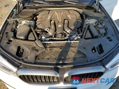 Zdjęcie 11 z 12 samochodu: 2019 BMW M550XI VIN:WBAJB9C51KB464929 - miniatura