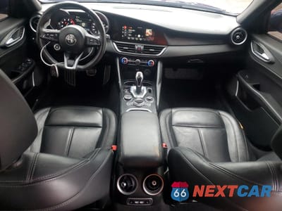 Zdjęcie 8 z 14 samochodu: 2022 ALFA ROMEO GIULIA VIN:ZARFANAN3N7656194 - miniatura