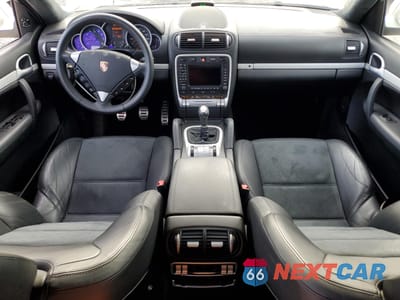 Zdjęcie 8 z 13 samochodu: 2008 PORSCHE CAYENNE GTS VIN:WP1AD29P38LA73313 - miniatura