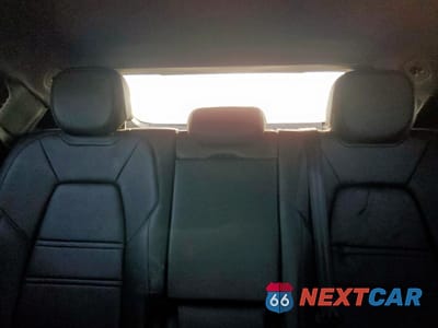 Zdjęcie 10 z 14 samochodu: 2023 PORSCHE CAYENNE COUPE VIN:WP1BA2AY2PDA25179 - miniatura