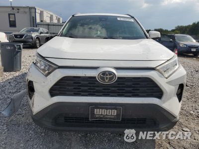 Piąte zdjęcie samochodu w środku: 2021 TOYOTA RAV4 XLE VIN:2T3P1RFV8MW157392 - miniatura