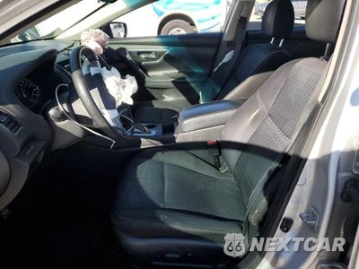 Zdjęcie 7 z 12 samochodu: 2016 NISSAN ALTIMA 2.5 VIN:1N4AL3AP3GN383072 - miniatura