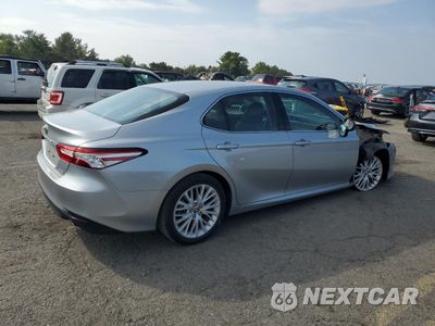 Trzecie zdjęcie samochodu z tyłu: 2018 TOYOTA CAMRY L VIN:4T1B11HK0JU058066 - miniatura