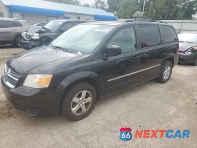 2010 DODGE GRAND CARAVAN SXT 2D4RN5D14AR177721 - główne zdjęcie licytacji z USA - miniatura