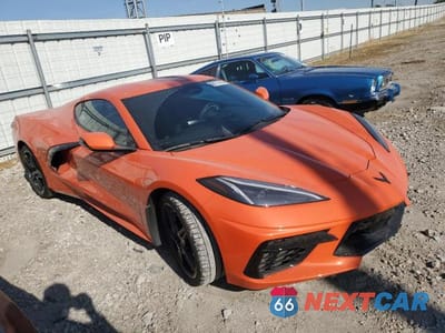 Czwarte zdjęcie samochodu z boku: 2025 CHEVROLET CORVETTE STINGRAY 1LT VIN:1G1YA2D43S5103890 - miniatura