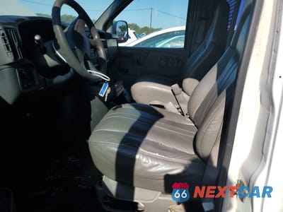 Zdjęcie 7 z 13 samochodu: 2003 CHEVROLET EXPRESS G2500 VIN:1GCGG25U631123883 - miniatura