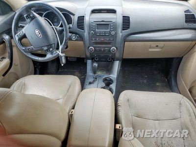 Zdjęcie 8 z 13 samochodu: 2011 KIA SORENTO EX VIN:5XYKU4A19BG018831 - miniatura