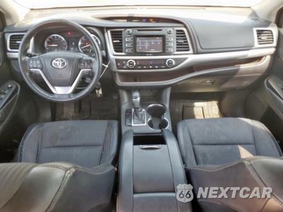 Zdjęcie 8 z 13 samochodu: 2014 TOYOTA HIGHLANDER LE VIN:5TDZKRFH5ES032529 - miniatura