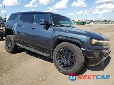 Czwarte zdjęcie samochodu z boku: 2025 GMC HUMMER SUV 3X VIN:1GKT0RDC4SU114508 - miniatura