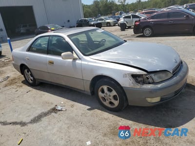 Czwarte zdjęcie samochodu z boku: 1997 LEXUS ES 300 VIN:JT8BF22G9V5000004 - miniatura