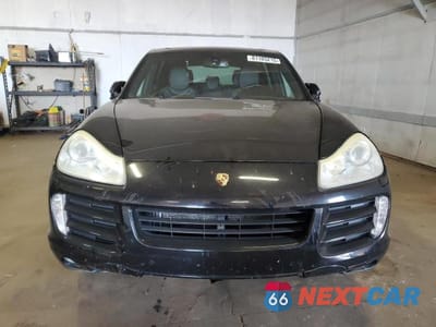 Piąte zdjęcie samochodu w środku: 2010 PORSCHE CAYENNE S VIN:WP1AB2AP1ALA51219 - miniatura