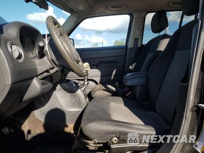 Zdjęcie 7 z 15 samochodu: 2014 JEEP PATRIOT SPORT VIN:1C4NJPBA8ED754216 - miniatura