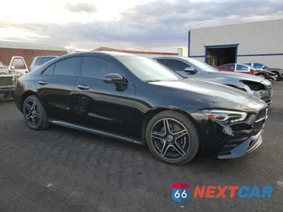 Czwarte zdjęcie samochodu z boku: 2024 MERCEDES-BENZ CLA 250 VIN:W1K5J4GB7RN456973 - miniatura