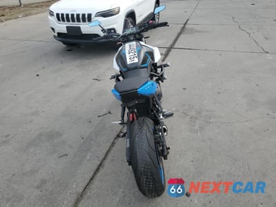 Czwarte zdjęcie samochodu z boku: 2023 SUZUKI GSX800 R VIN:JS1EM11B5P7100252 - miniatura