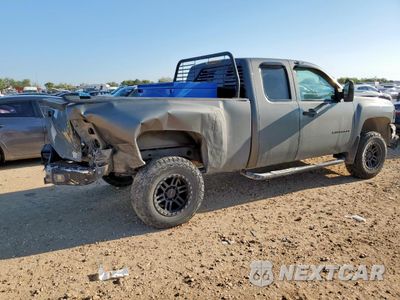Trzecie zdjęcie samochodu z tyłu: 2011 CHEVROLET SILVERADO C1500 LT VIN:1GCRCSE0XBZ244370 - miniatura