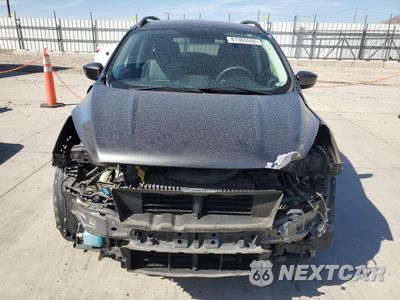 Piąte zdjęcie samochodu w środku: 2018 FORD ESCAPE SE VIN:1FMCU9GD0JUA99519 - miniatura