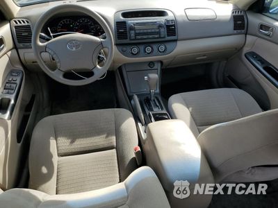 Zdjęcie 8 z 12 samochodu: 2005 TOYOTA CAMRY LE VIN:4T1BE30KX5U004730 - miniatura