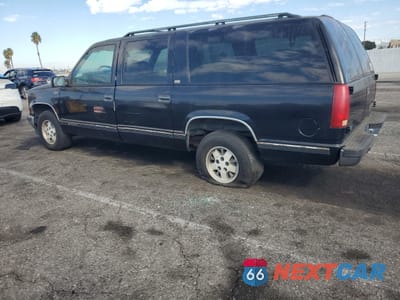 Drugie zdjęcie samochodu z przodu: 1994 CHEVROLET SUBURBAN C1500 VIN:1GNEC16K6RJ442470 - miniatura