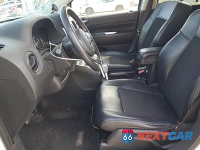 Zdjęcie 7 z 13 samochodu: 2014 JEEP COMPASS LATITUDE VIN:1C4NJDEB7ED670956 - miniatura
