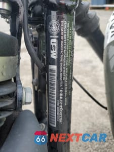 Zdjęcie 9 z 10 samochodu: 2019 HARLEY-DAVIDSON XL883 N VIN:1HD4LE212KC422704 - miniatura