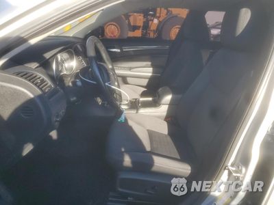 Zdjęcie 7 z 14 samochodu: 2019 CHRYSLER 300 TOURING VIN:2C3CCAAG6KH609926 - miniatura