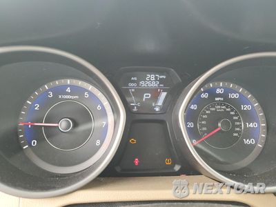 Zdjęcie 9 z 12 samochodu: 2013 HYUNDAI ELANTRA GLS VIN:KMHDH4AE6DU531435 - miniatura